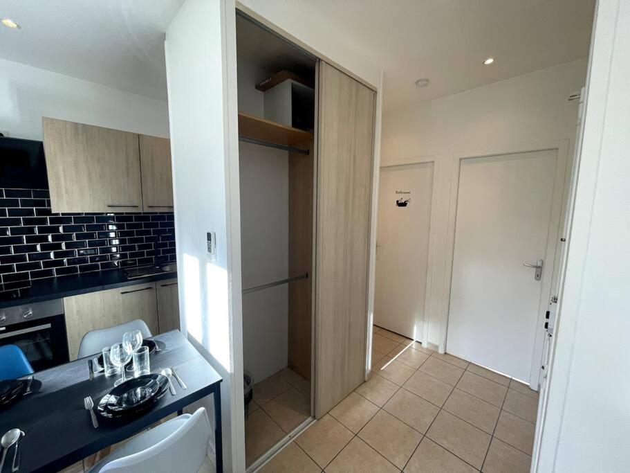 Appartement T2 Pour 3 Personnes Marseilles Exterior foto